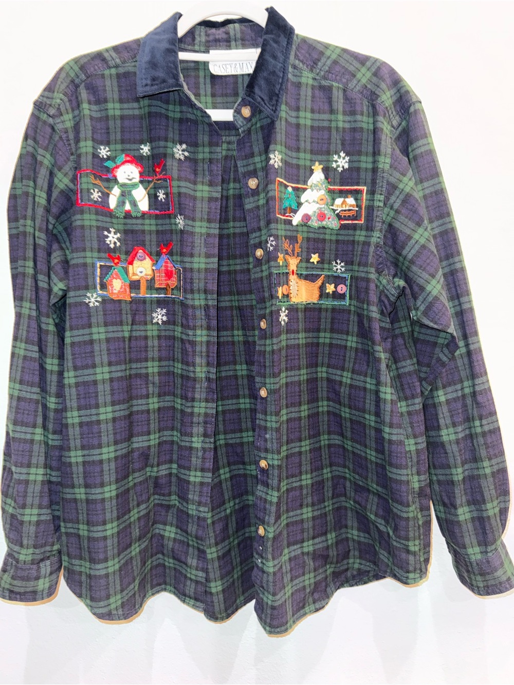 Women’s Green & Navy Plaid Embroidered Holiday Button-Up Blouse